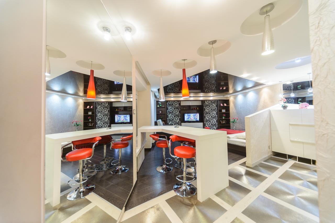Real Home Apartmens - Podil Promenade Kiev Ngoại thất bức ảnh
